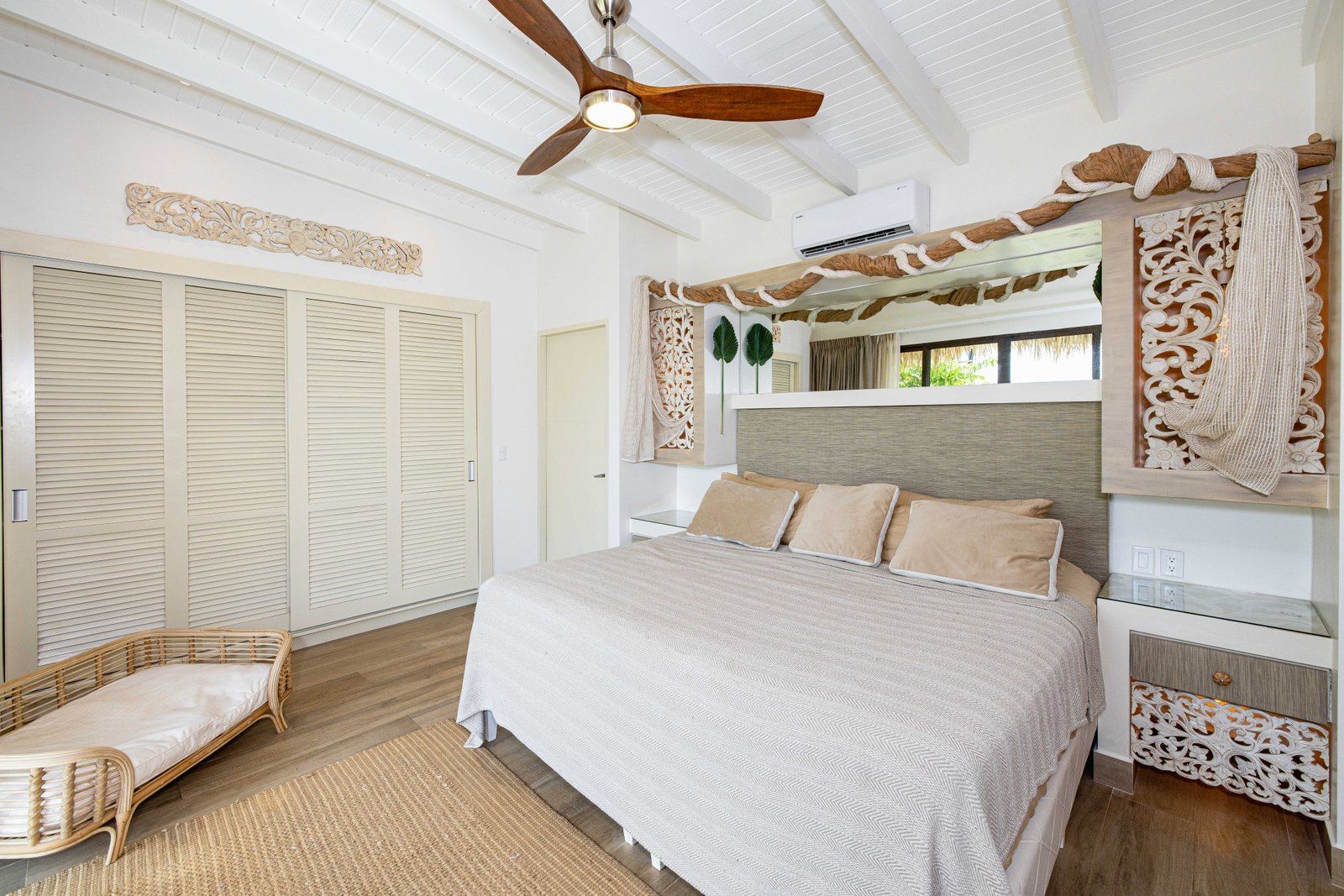 50309, 9 Bedrooms Bedrooms, ,8 BathroomsBathrooms,Luxury Property,For Sale,1154