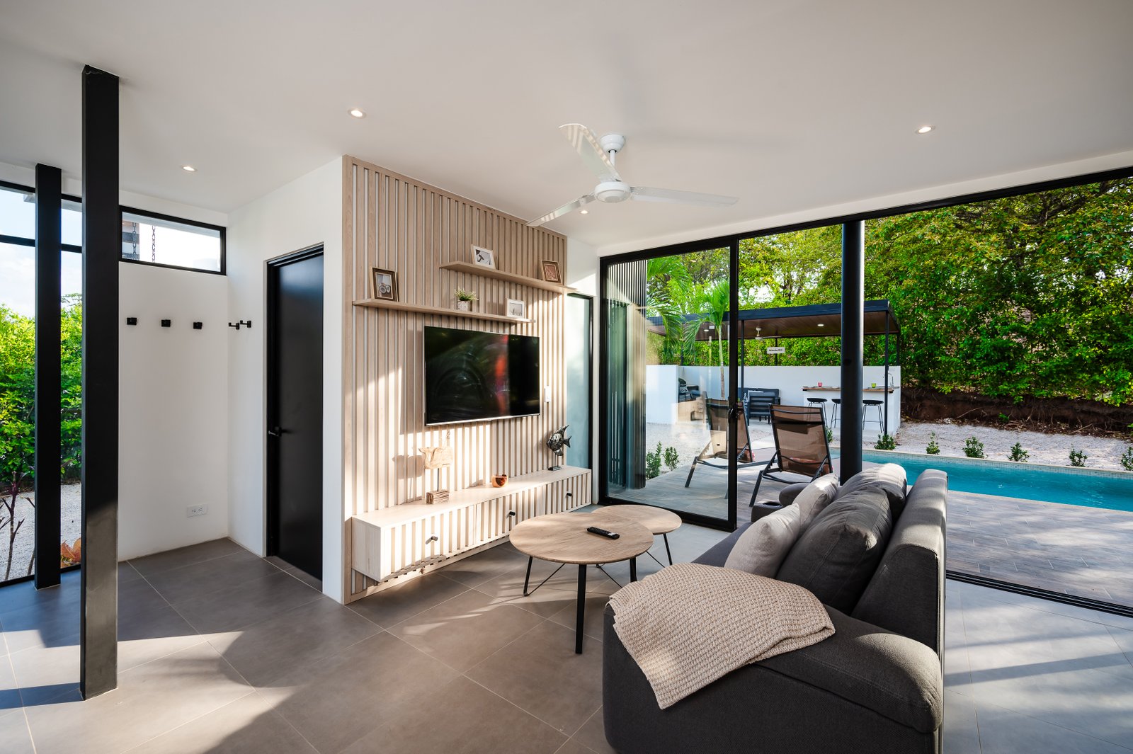 Puerto Viejo, 2 Bedrooms Bedrooms, ,2 BathroomsBathrooms,House / Villa,For Sale,1168