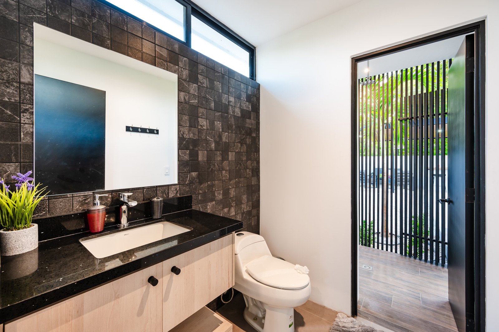 Puerto Viejo, 2 Bedrooms Bedrooms, ,2 BathroomsBathrooms,House / Villa,For Sale,1168