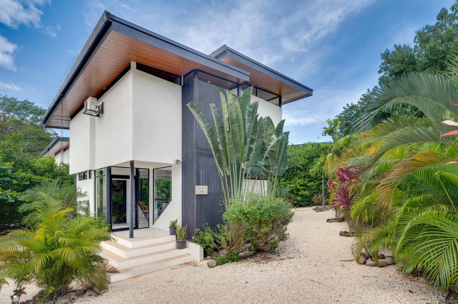 Puerto Viejo, 2 Bedrooms Bedrooms, ,2 BathroomsBathrooms,House / Villa,For Sale,1171