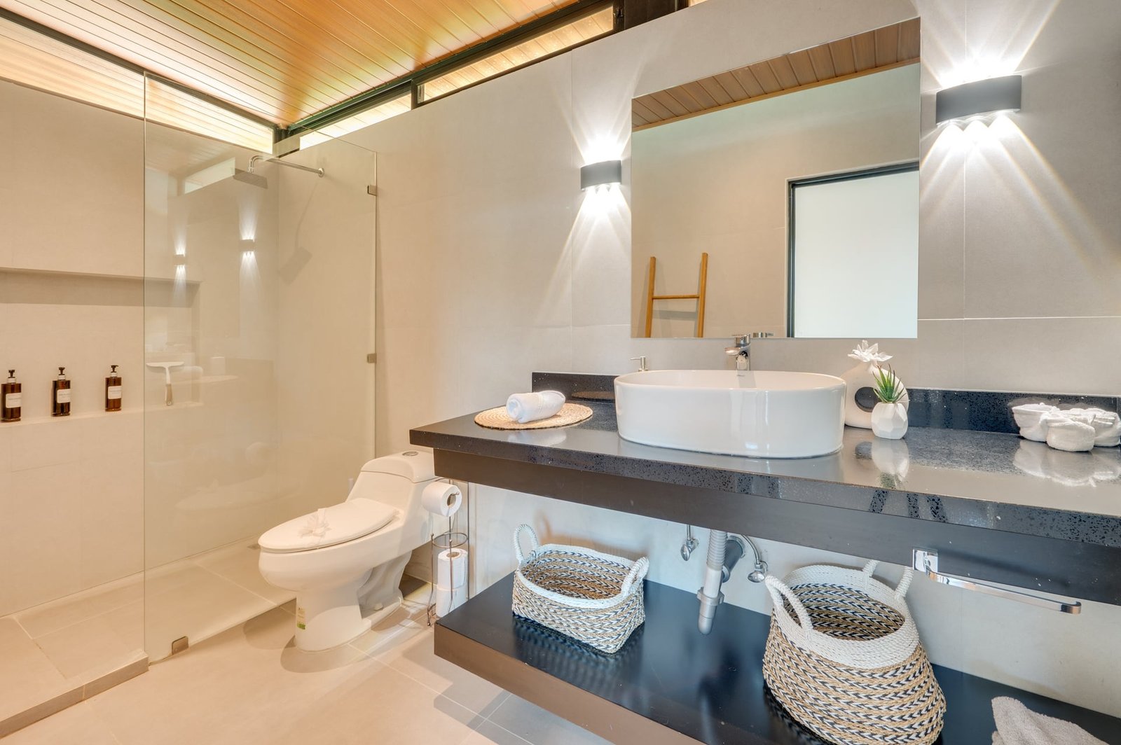 Puerto Viejo, 2 Bedrooms Bedrooms, ,2 BathroomsBathrooms,House / Villa,For Sale,1171