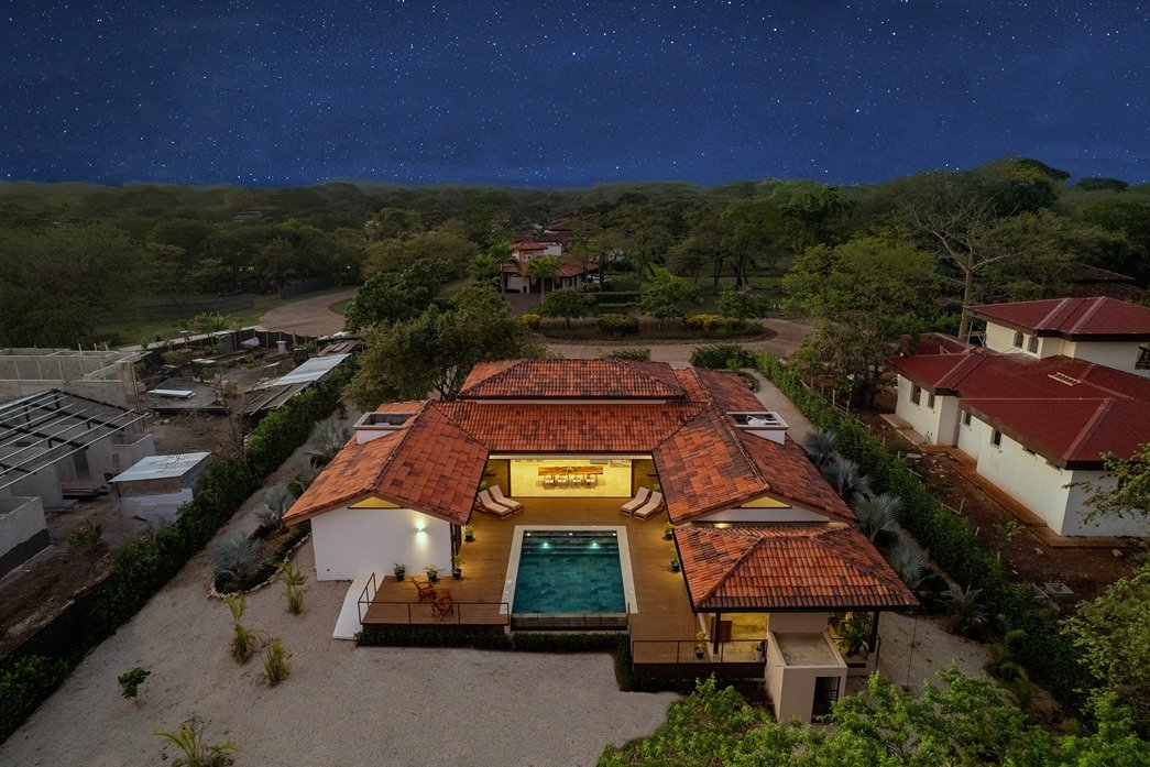 Hacienda Pinilla, 4 Bedrooms Bedrooms, ,4 BathroomsBathrooms,Luxury Property,Sold,1012