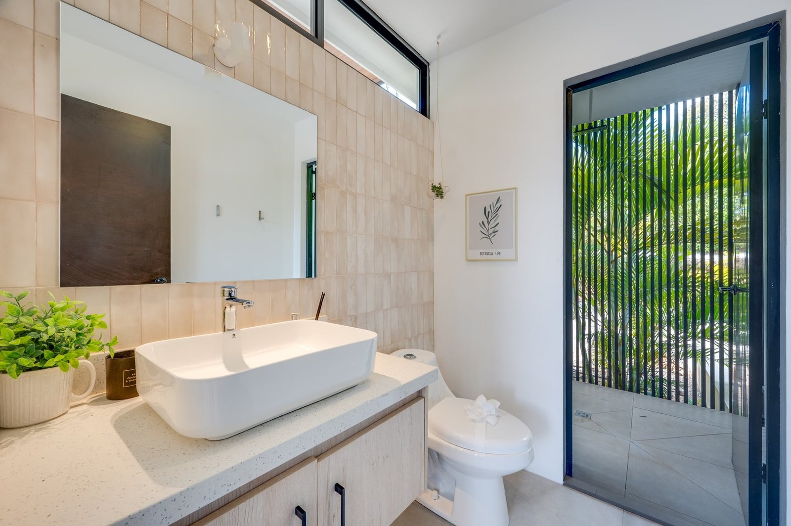 Santa Cruz, Santa Cruz, 50309, 3 Bedrooms Bedrooms, ,3 BathroomsBathrooms,House / Villa,For Sale,1182