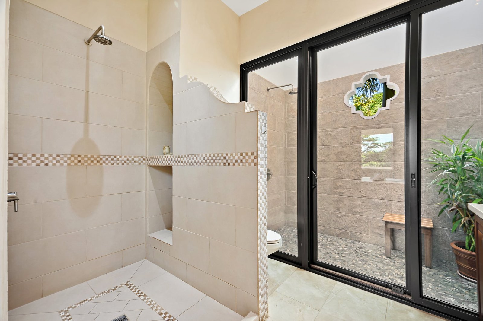 Dulce Vida, Santa Rosa, 50309, 3 Bedrooms Bedrooms, ,3 BathroomsBathrooms,Luxury Property,For Sale,Dulce Vida,1183