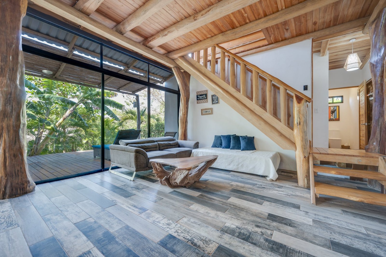 Playa Grande, 8 Bedrooms Bedrooms, ,7 BathroomsBathrooms,House / Villa,For Sale,1189