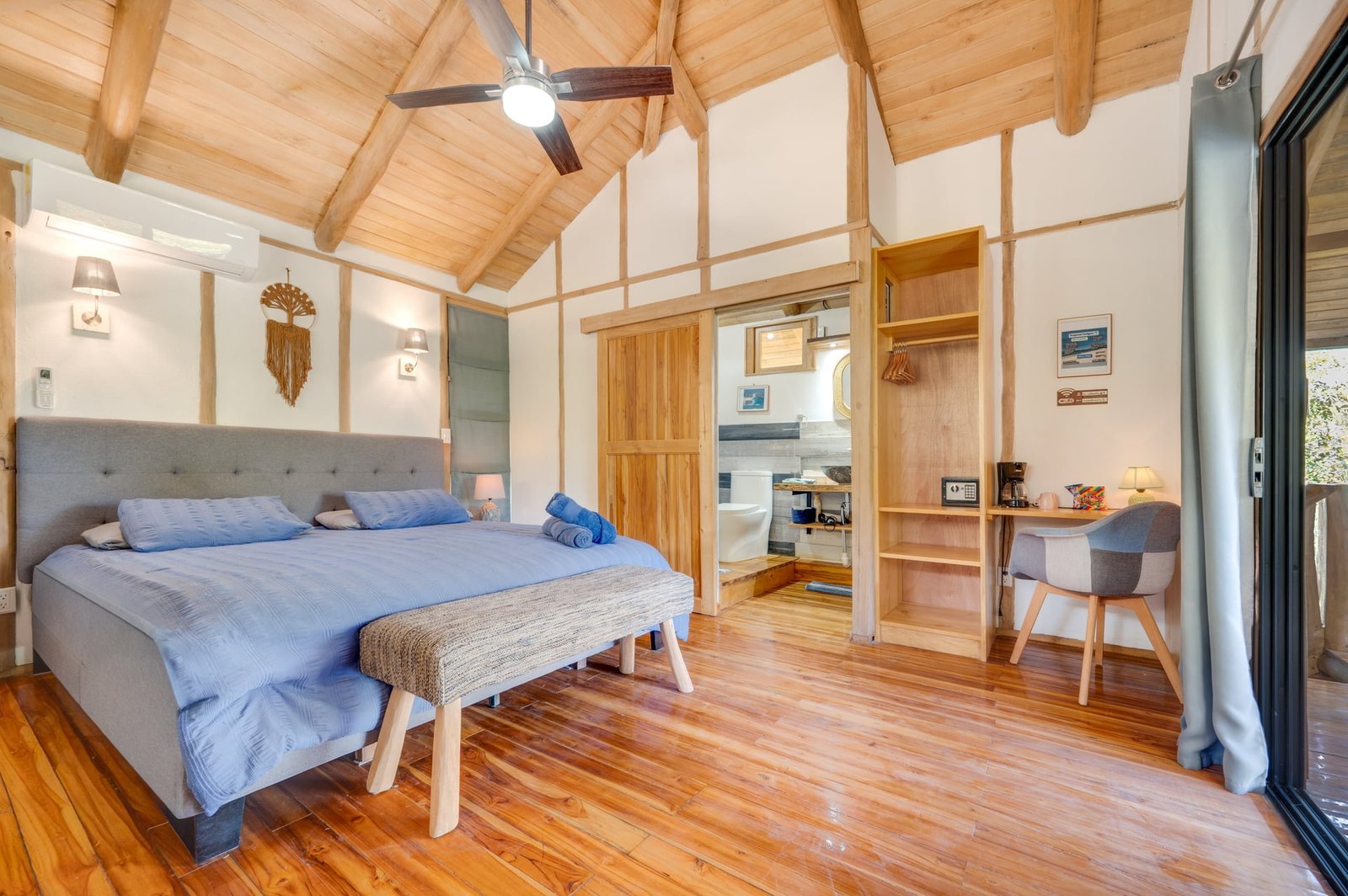 Playa Grande, 8 Bedrooms Bedrooms, ,7 BathroomsBathrooms,House / Villa,For Sale,1189