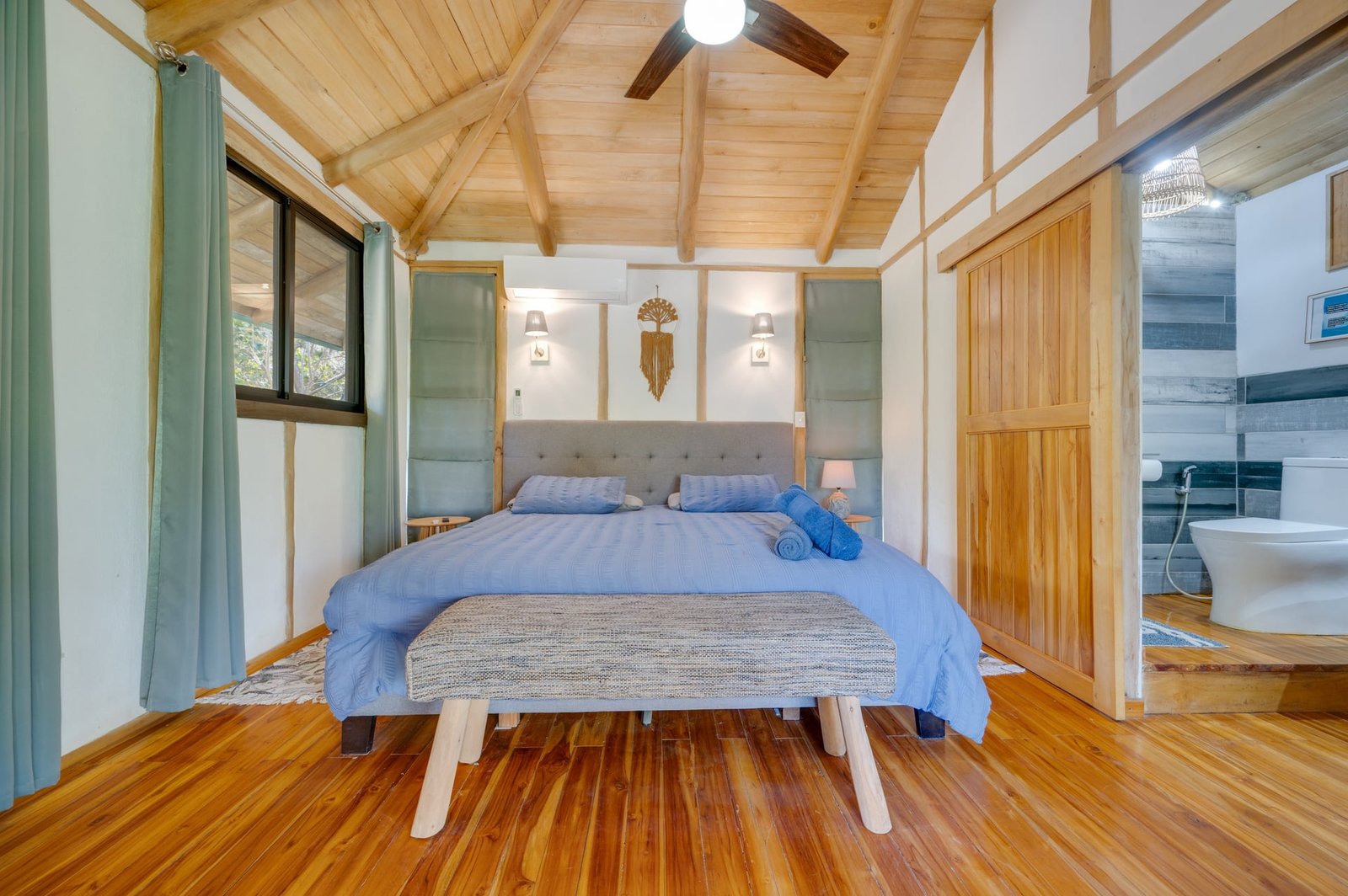 Playa Grande, 8 Bedrooms Bedrooms, ,7 BathroomsBathrooms,House / Villa,For Sale,1189