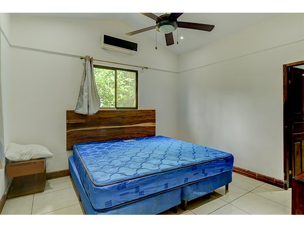 potrero, 4 Bedrooms Bedrooms, ,3 BathroomsBathrooms,House / Villa,For Sale,1018